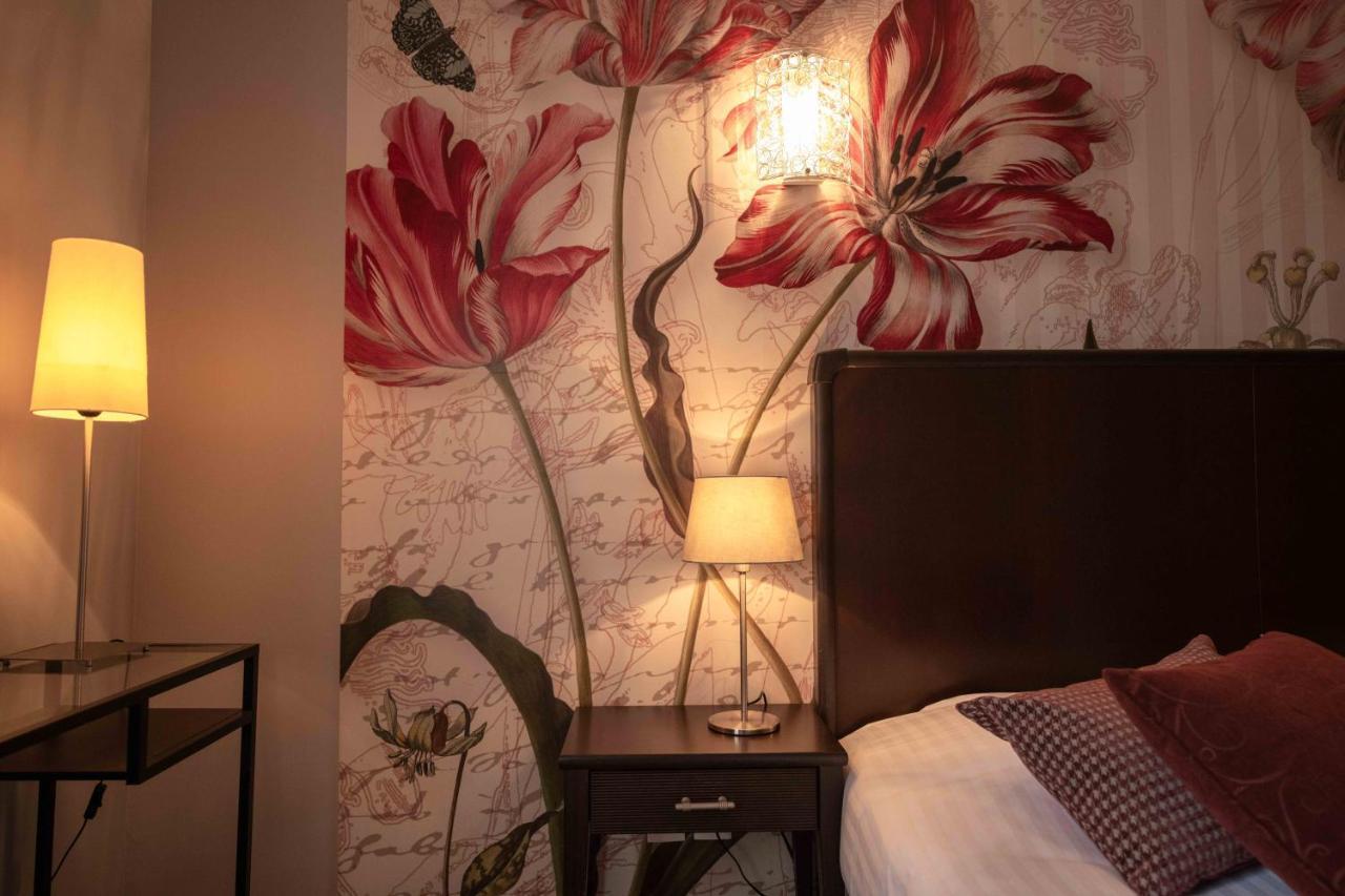 Logis Hotel La Croix Blanche Fontevraud Экстерьер фото