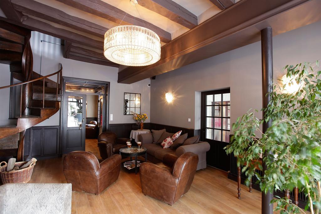 Logis Hotel La Croix Blanche Fontevraud Интерьер фото