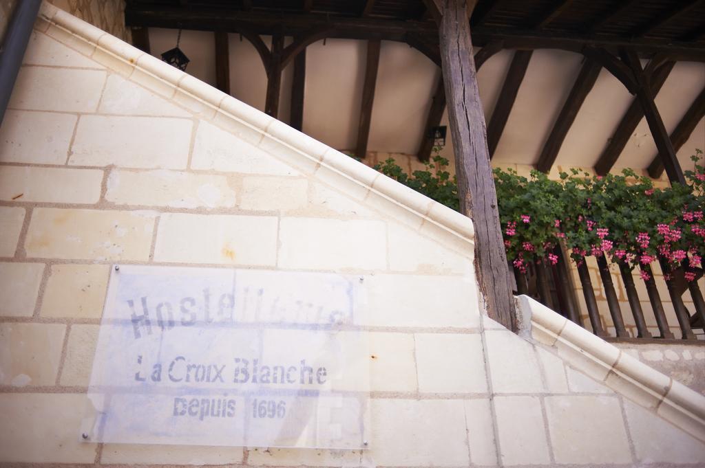 Logis Hotel La Croix Blanche Fontevraud Экстерьер фото