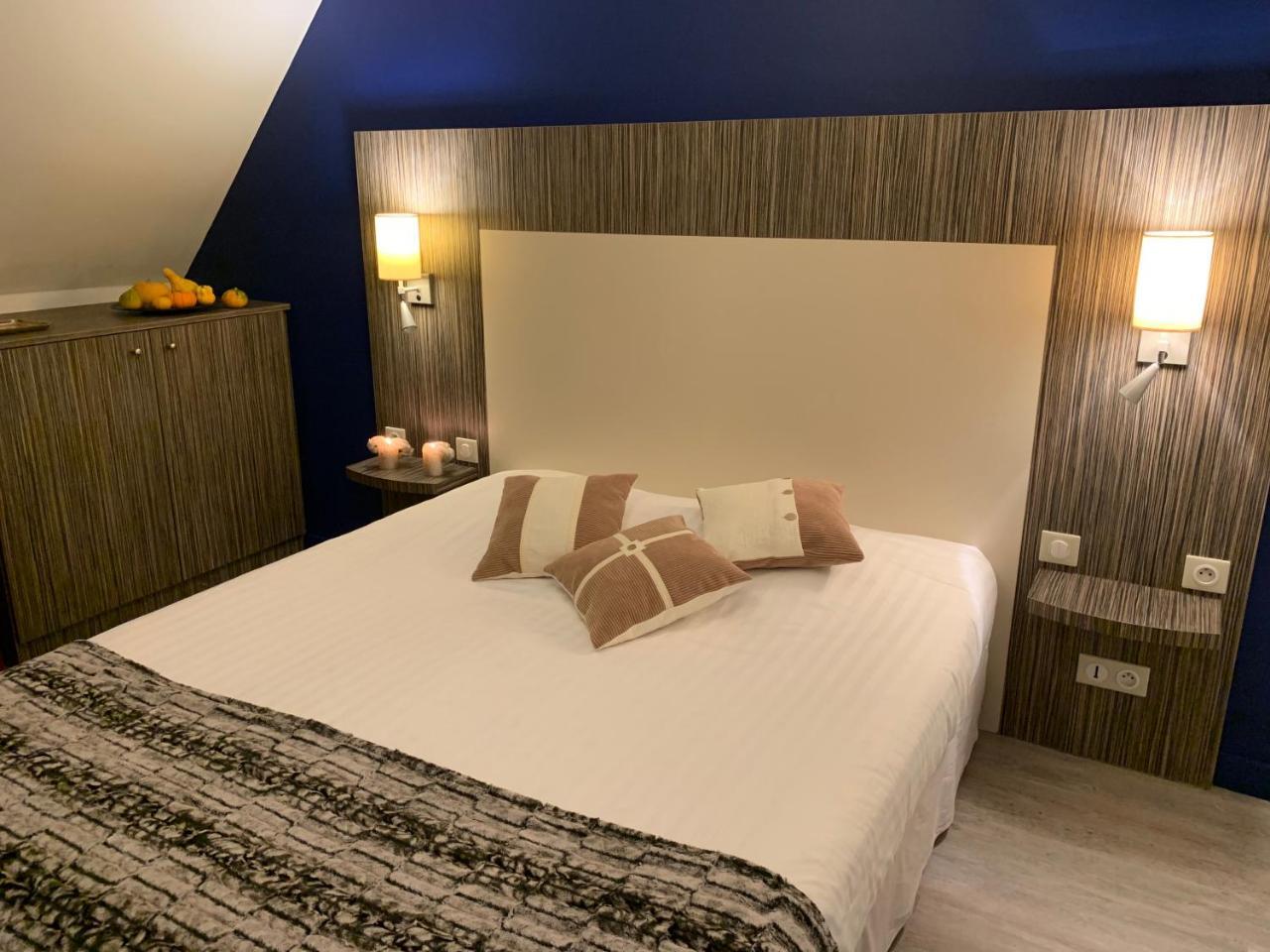Logis Hotel La Croix Blanche Fontevraud Экстерьер фото